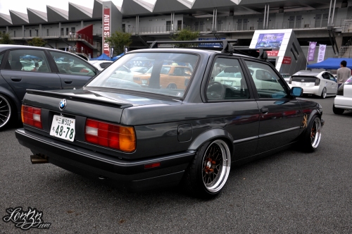Here's a next to flawless E30 from HellaFlush Japan I love the color